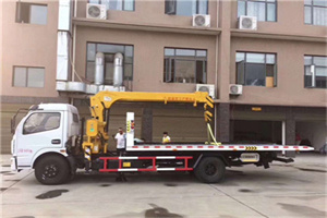 拉孜附近汽车轮胎更换